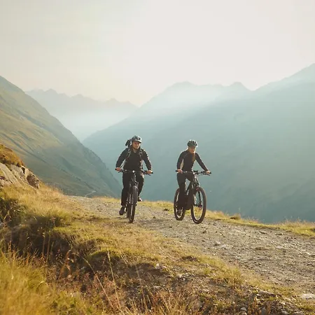 Macun, Im Oetztal 3*