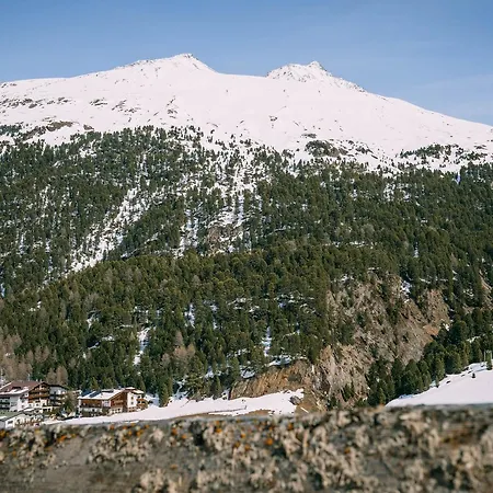 Macun, Im Oetztal 3*