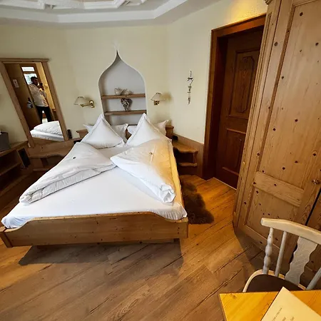 Hotel Macun 3*